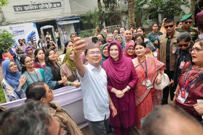 ডা. জুবাইদা রহমানের স্মৃতিবিজড়িত হোস্টেলে প্রধানমন্ত্রী, শিক্ষার্থীদের উচ্ছ্বাস